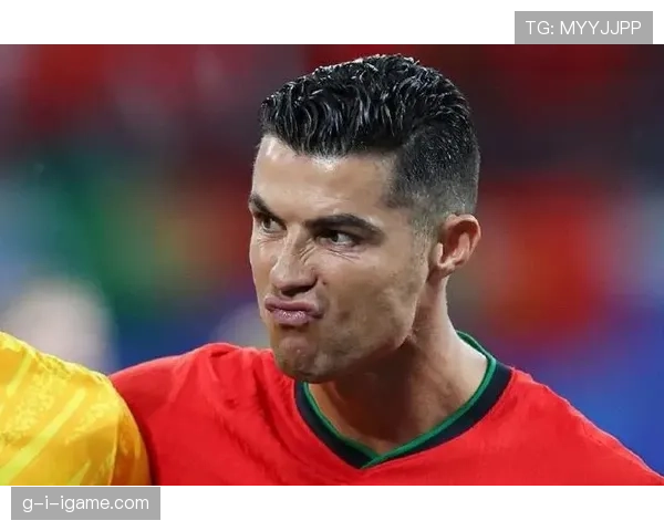 C罗全球粉丝突破十亿大关，社交媒体影响力持续攀升