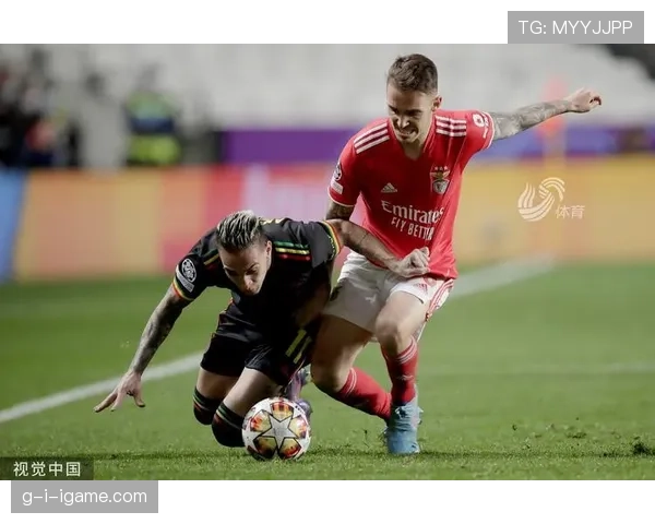 阿贾克斯新进攻战术显成效，持续创造进球良机引关注