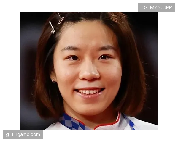 贾一凡训练完直接拎爱马仕去吃人均三千的私房菜